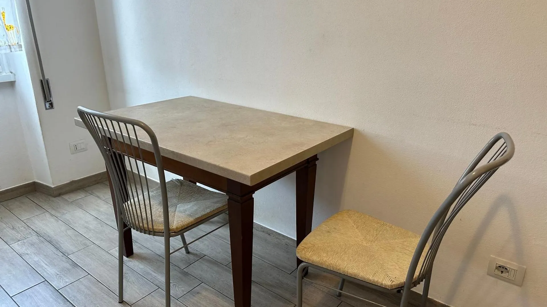 Apartment Confortevole Appartamento Milan